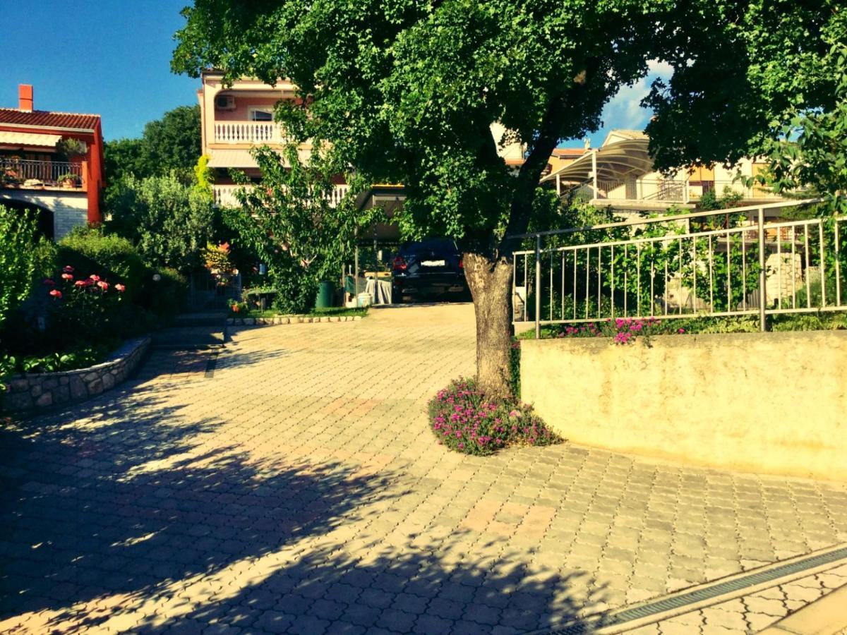 Apartment Jelena ซริกเวนิซา ภายนอก รูปภาพ